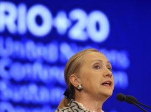 La secretaria de Estado de Estados Unidos, Hillary Clinton, durante su intervención en la cumbre de Rio+20. ::  PAULO WHITAKER / REUTERS