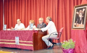 Participantes en la presentación del libro del Cristo. ::                             M. D.