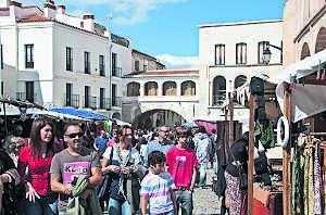 El sábado y el domingo Almossassa registró una alta afluencia de público. ::                             PAKOPÍ