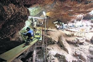 Trabajos en el interior de la Cueva del Conejar realizados en 2012. ::                             HOY