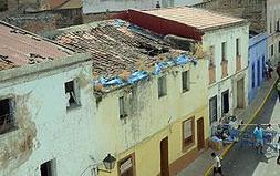 La casa tuvo que ser desalojada tras ceder el techo. ::                             CASIMIRO