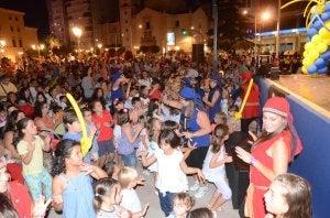 Y de madrugada, visitas turísticas y conciertos