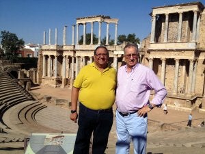 Martinotti con Jorge Gruart en su reciente visita a Mérida. ::                             HOY