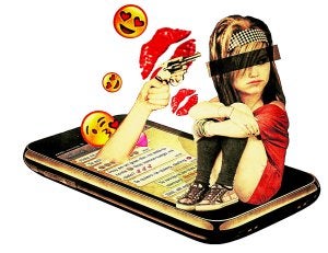 Acechadas por WhatsApp