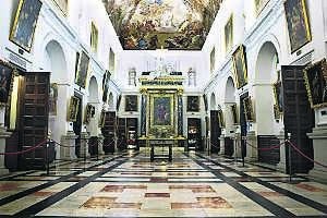 Sacristía de la Catedral de Toledo, convertida en pinacoteca para los cuadros de El Greco. ::
I. HERRERO / EFE