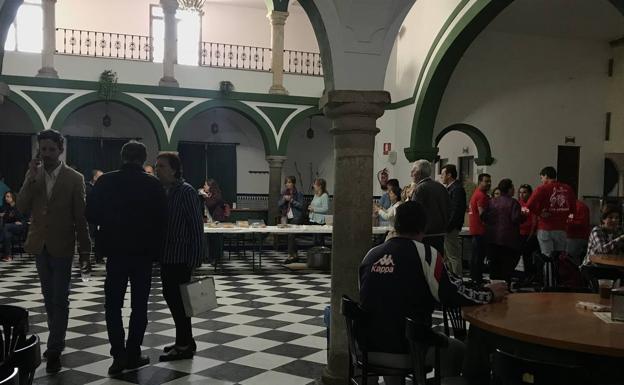 Desayuno en el Centro Recreativo 