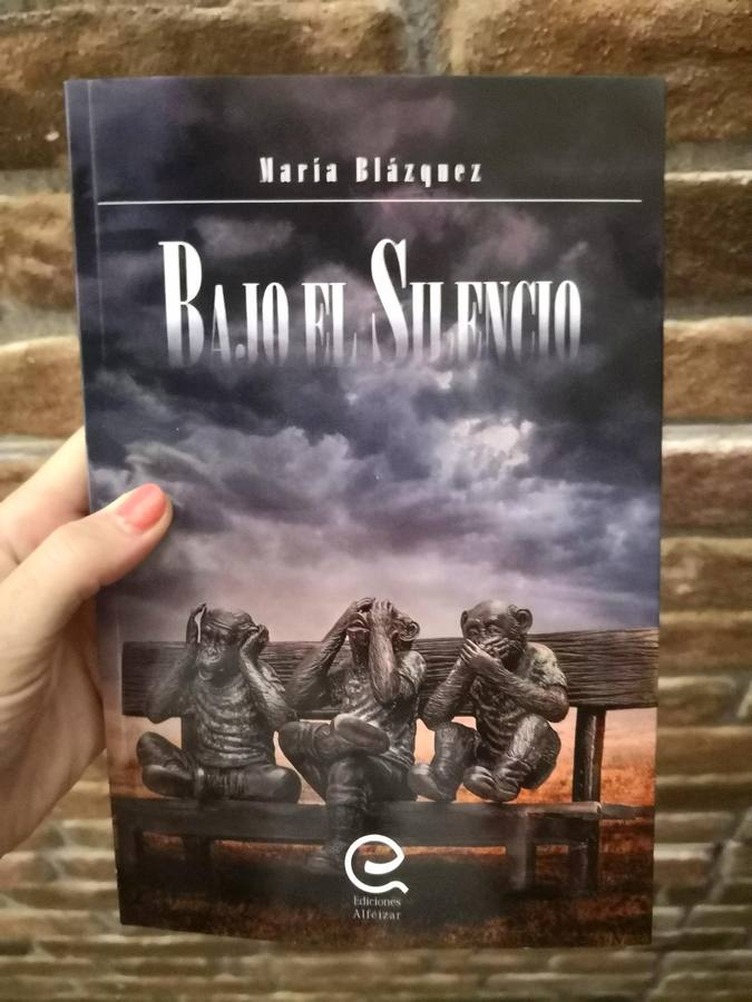 Portada del nuevo libro de María blázquez 