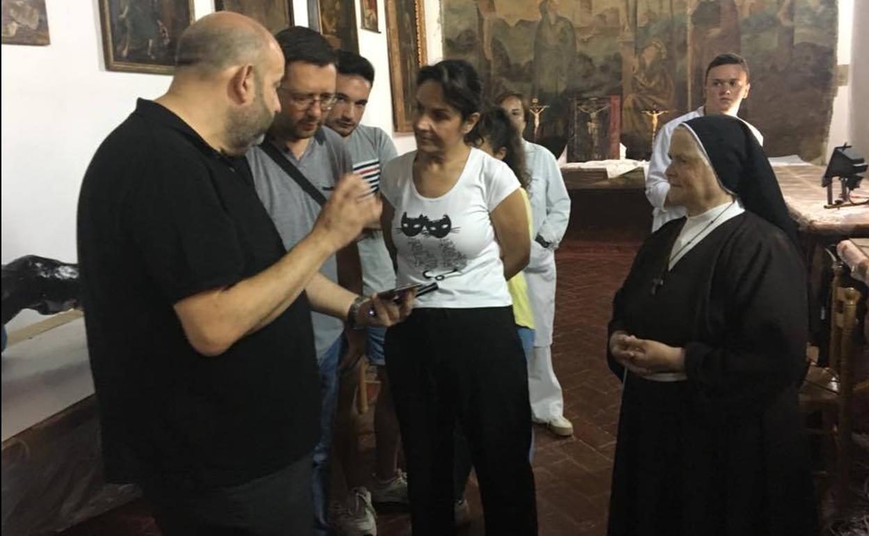 El director de la campaña muestra los trabajos realizados 