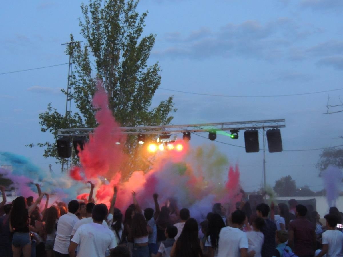 Polvos de colores por el aire 