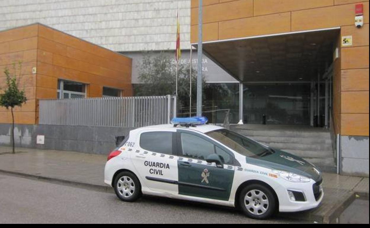 La Guardia Civil puso al detenido a disposición de la autoridad judicial, que ordenó el ingreso en presión