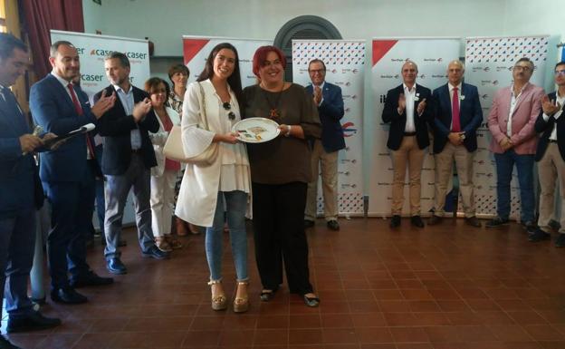 La consejera entregó uno de los premios 