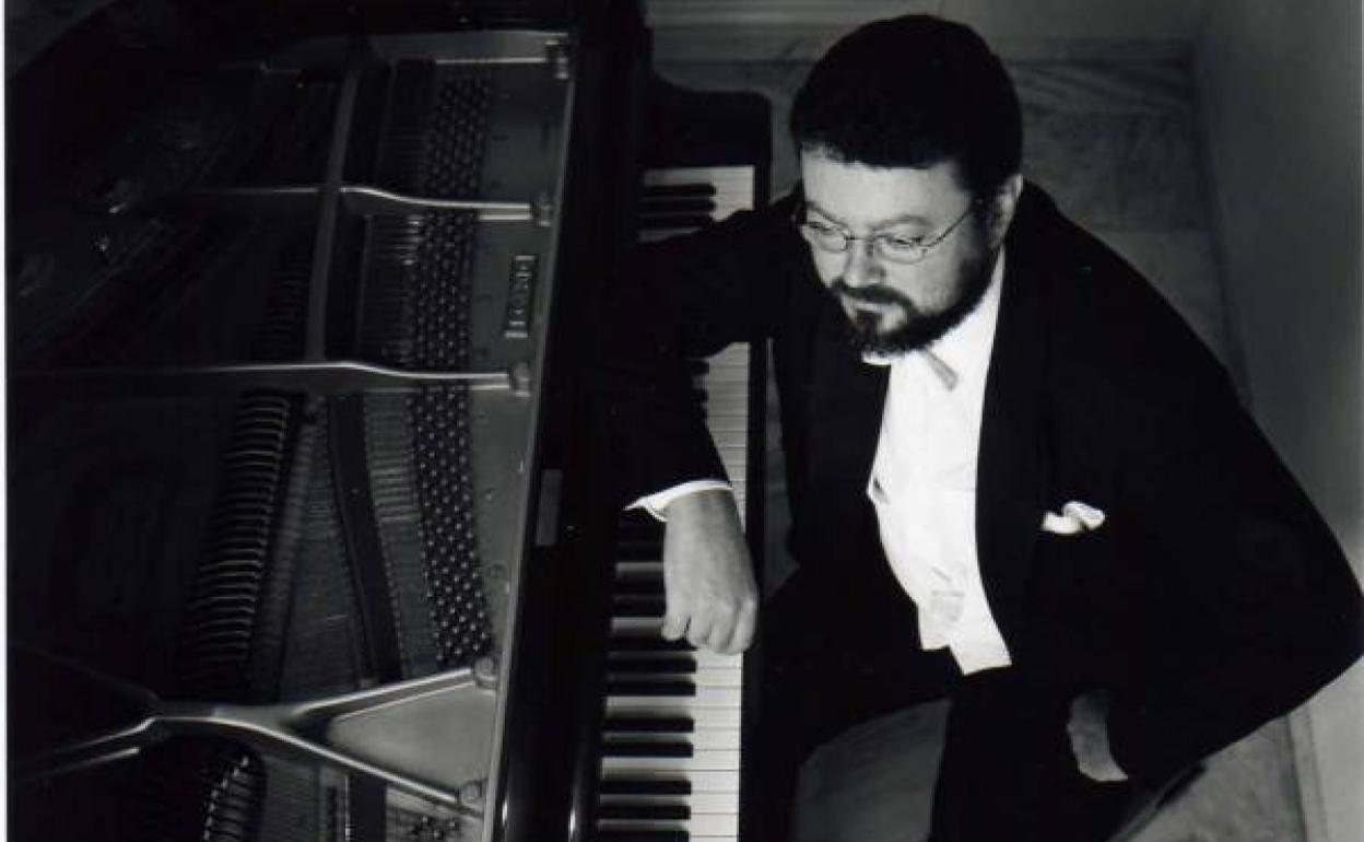Allberto González Calderón 