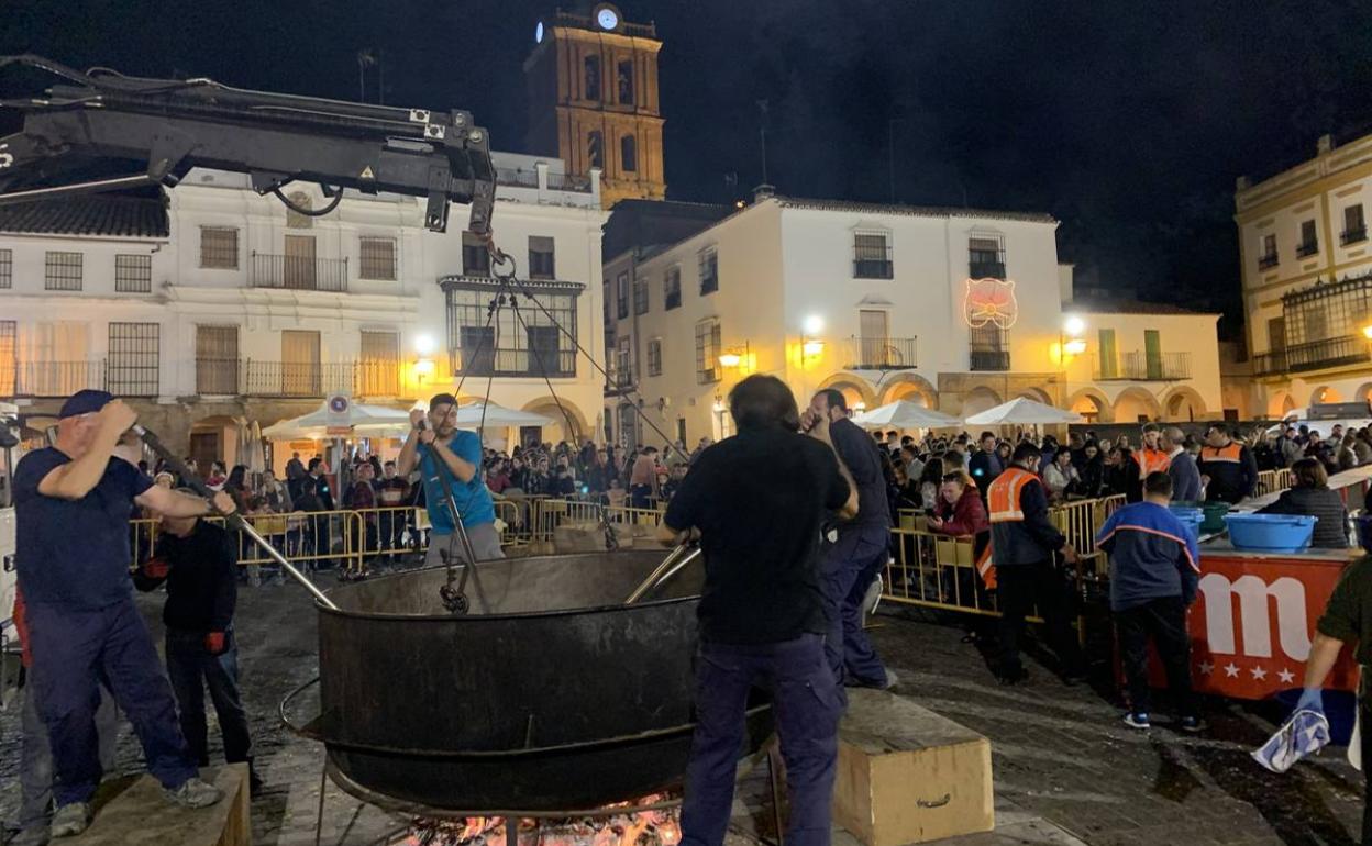Los encargados de remover las migas se emplearon a fondo 