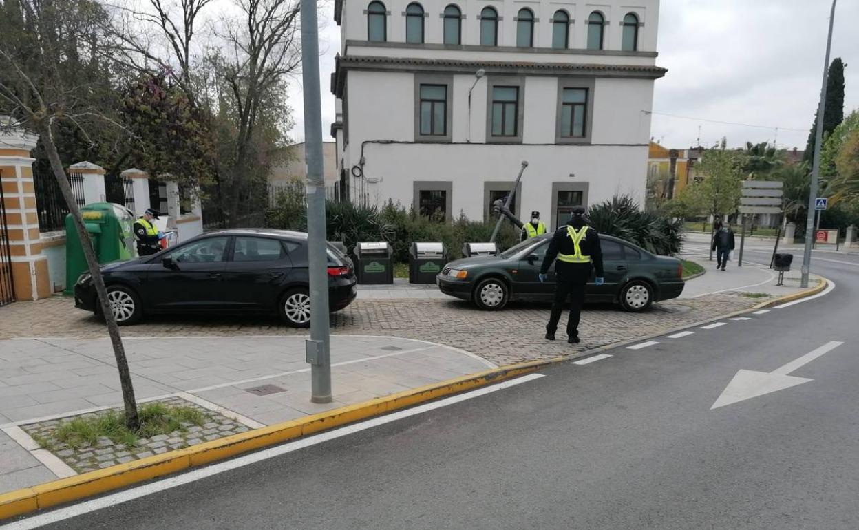 Uno de los controles que la policía local está llevando estos días 