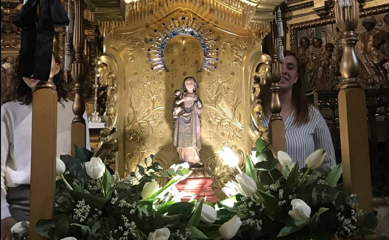 Imafen de La Esperancita en 2019, antes de daril en procesión 