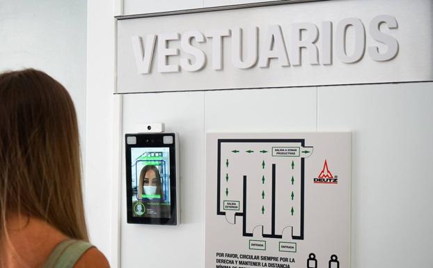 Sistema de reconocimiento facial 