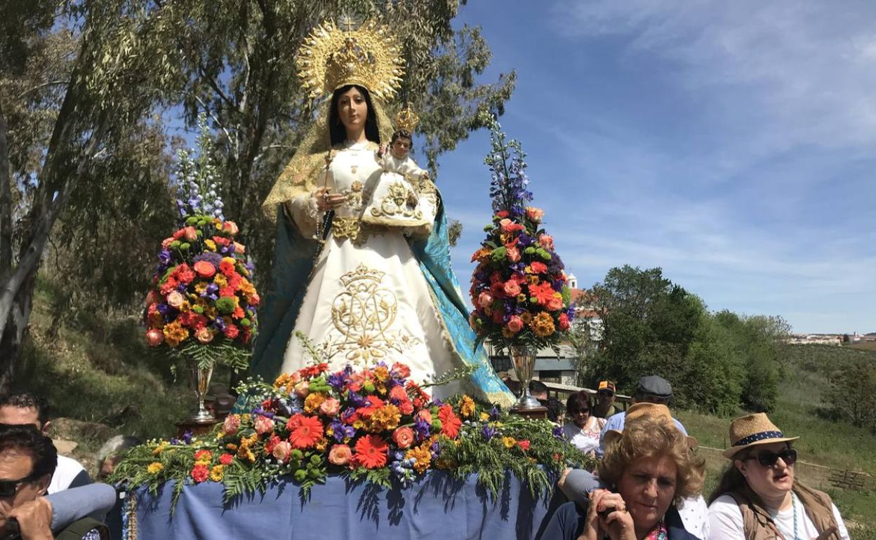 Última salida de la Virgen de su ermita en la romería de 2019 