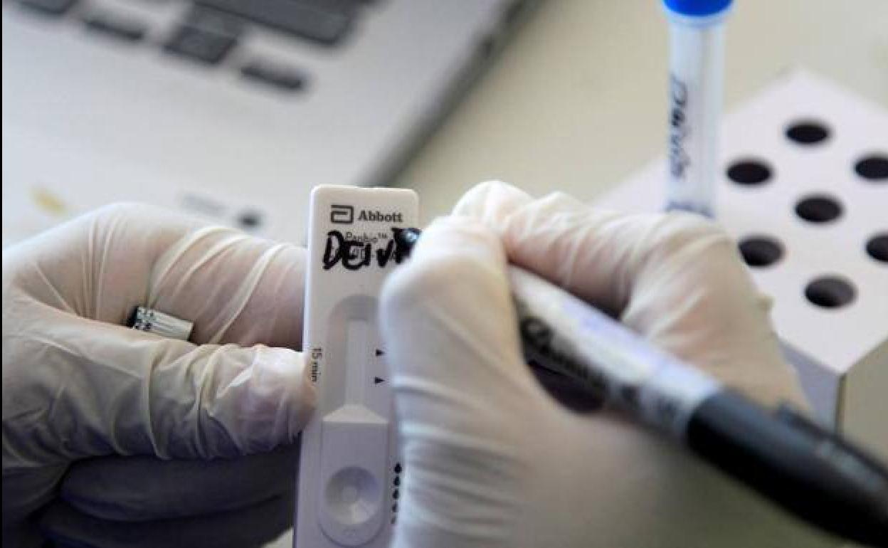 El total de casos positivos por coronavirus se sitúa este sábado en los 24