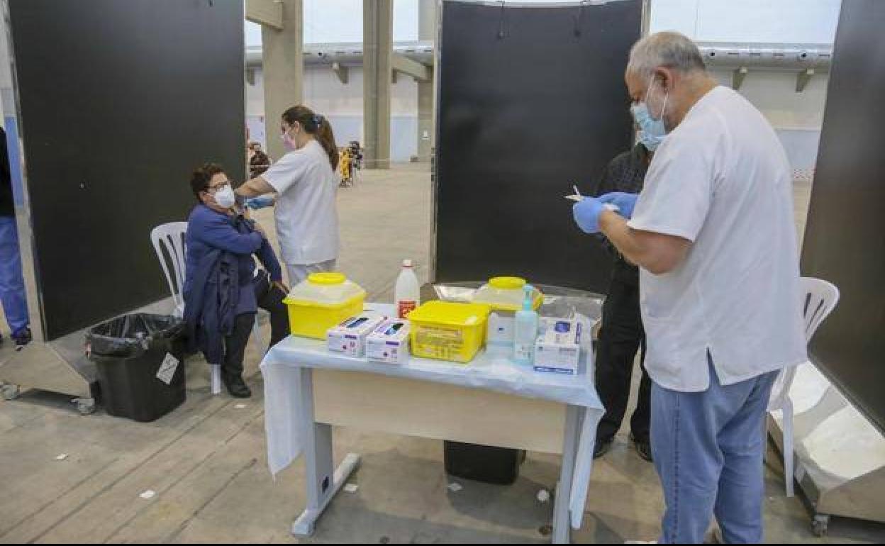 Casi el 30% de la población ya está vacunada en Zafra al menos con una dosis