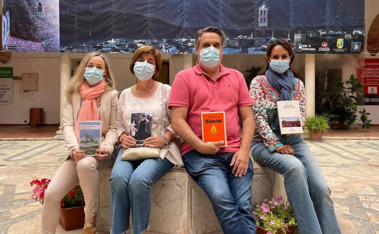 La concejala de Cultura y los secretarios del Premio han dado a conocer las obras finalistas 