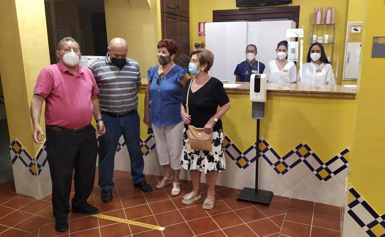 Los primeros usuarios en el balneario 