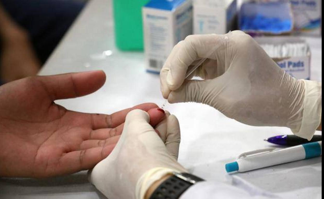 La incidencia acumulada a los 14 días baja este miércoles de los 500 casos