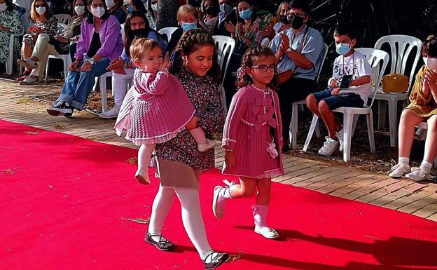 Algunas de las modelos del desfile 