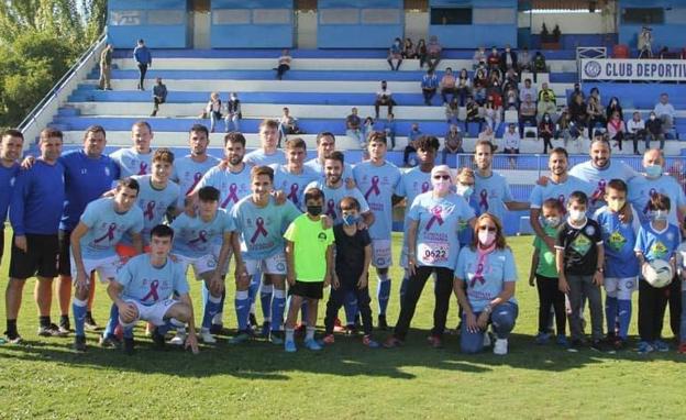 El equipo con miembros de la AECC de Zafra 