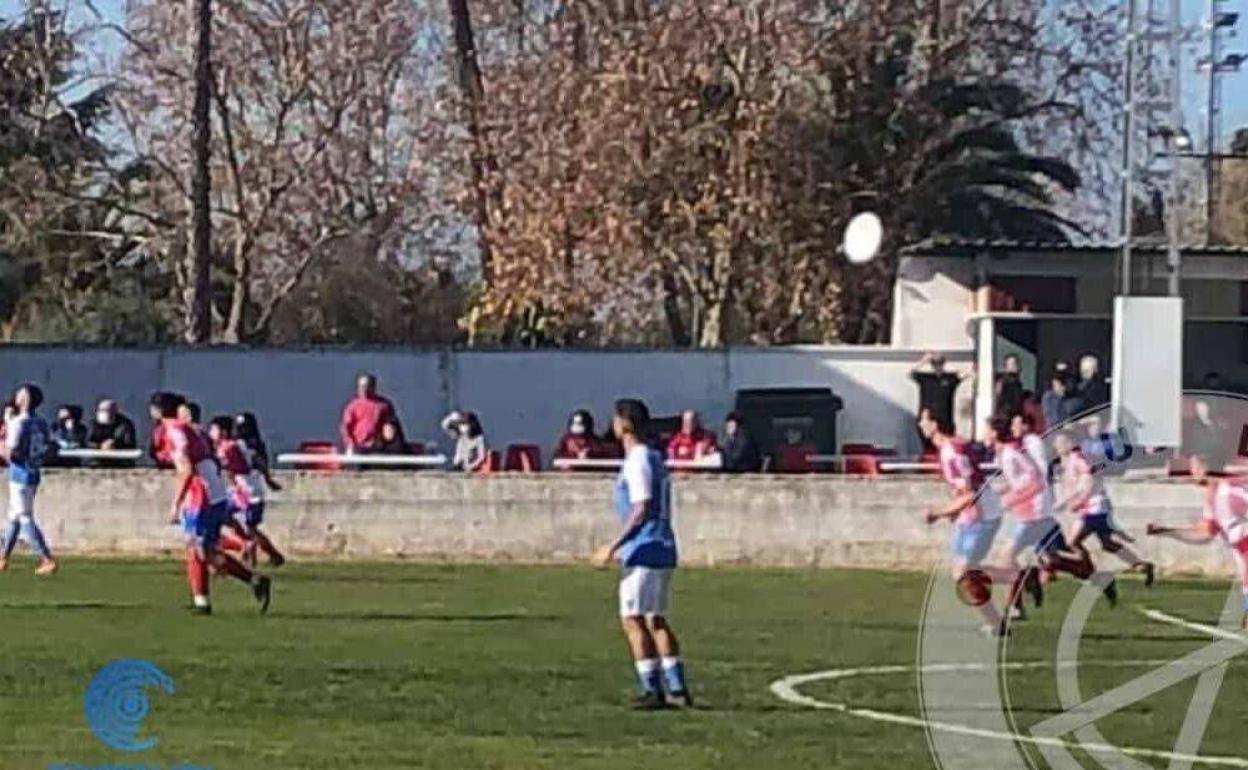 El Zafra termina la primera vuelta del campeonato cuarto en la clasificación de su grupo