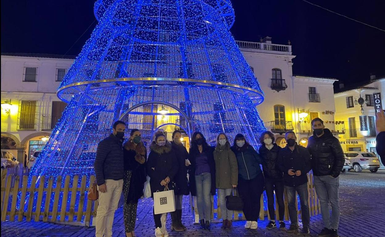 Memoento de la entrega del dinero en la Plaza Grande 
