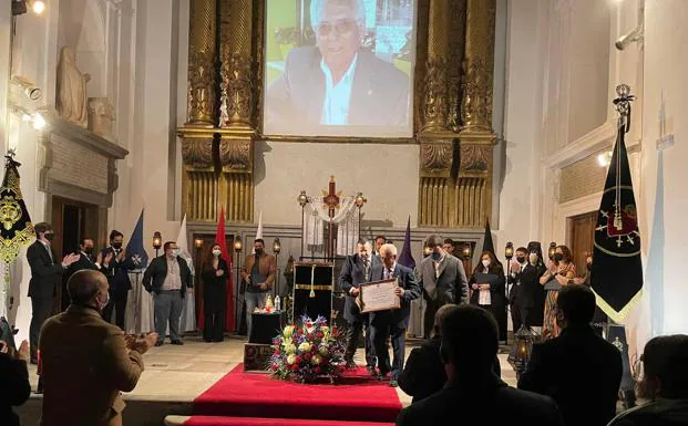 Homenaje a Juan José Ballersteros, 'Hermano de Honor' 
