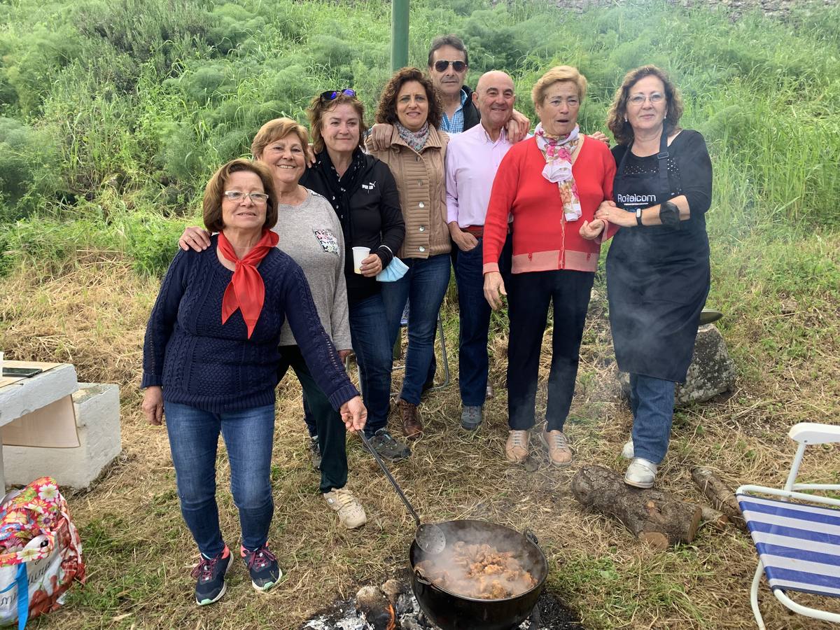 La peña ganadora del primer remio del concurso de calderetas 