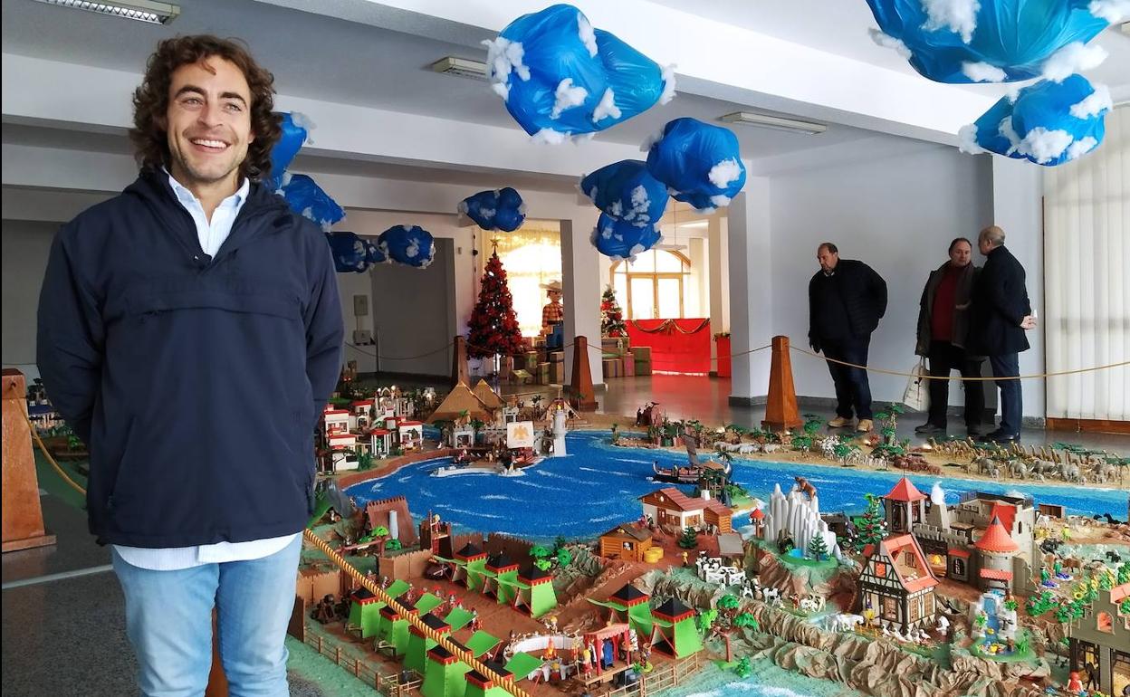 Miles de piezas de Playmobil forman el belén solidario 'Mare Nostrum