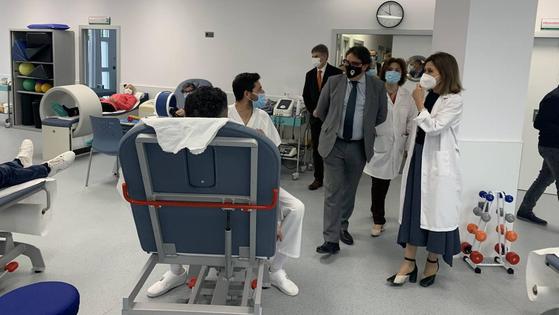 El nuevo servicio de fisioterapia y rehabilitación del hospital ya está en funcionamiento