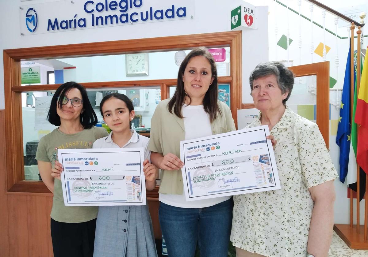 María Veróz, ganadora concurso, Eva Sánchez, coordinadora Borealis ASMI, Inma García, promotora concurso, y Guadalupe García, coordinadora ONG Korima