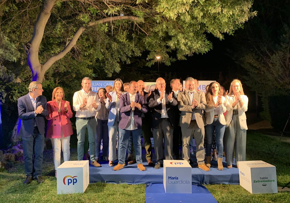 La candidatura completa al final del acto