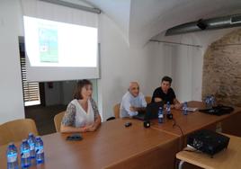 Toni Toro, Modesto Bermúdez y Raquel Saavedra durante la charla