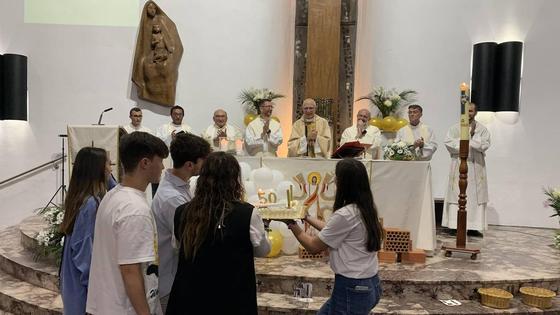 La Parroquia de San Miguel celebra con alegría, fe y convivencia sus 50 años