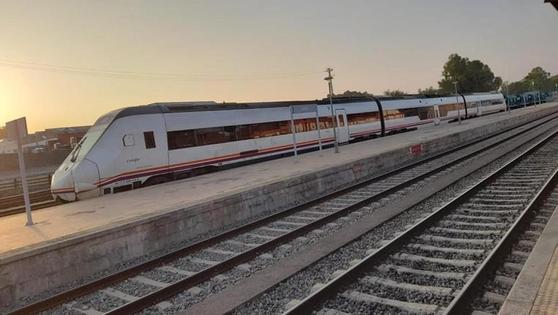 El tren Zafra-Mérida se avería en la estación de origen