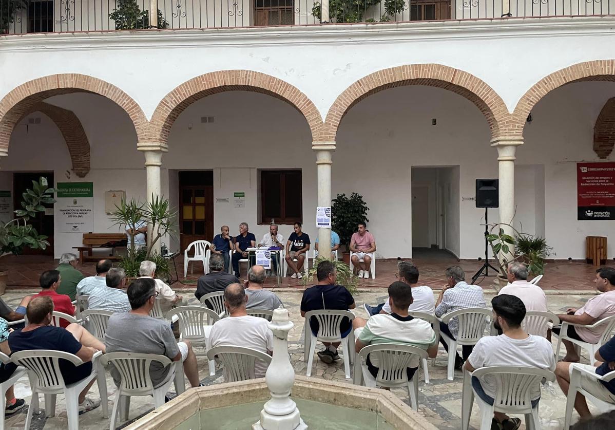 El CD Zafra mantiene su objetivo de ascender a Tercera División
