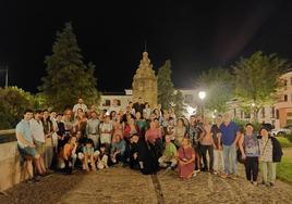 Los actores junto a los asistentes a esta nueva sesión de 'Sucedió en Zafra'