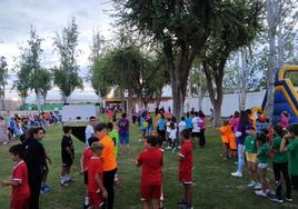 Ambiente en la piscina durante la actividad