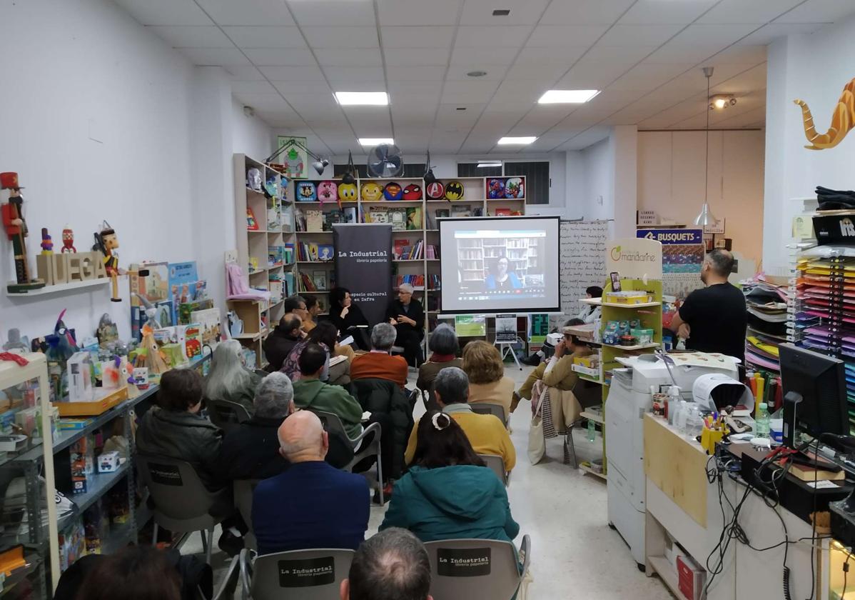 La Industrial y Ediciones Liliputienses convocan un Premio Internacional de Poesía