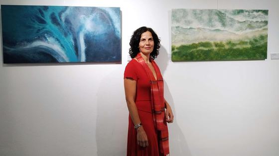 La zafrense Henar Pérez – Zaballos Guillén inauguró su exposición 'Aire, Tierra, Agua y Fuego'