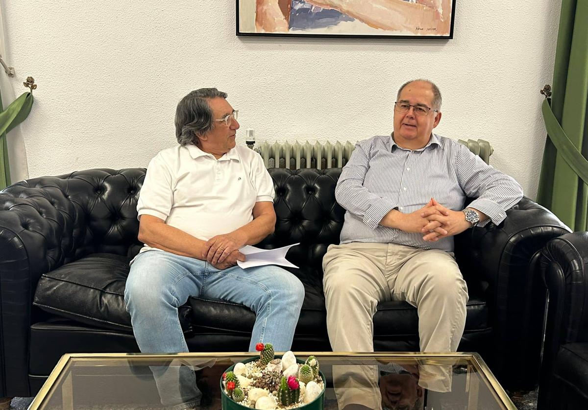 Manuel Fortea junto al alcalde en la presentacióndel evento