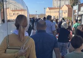 El apeadero de Zafra Feria está ubicado frente al recinto ferial
