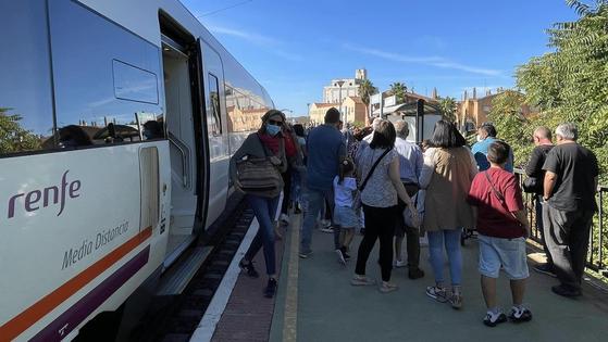 Casi 10.000 viajeros hicieron uso del dispositivo especial de trenes de Renfe para la Feria Internacional Ganadera