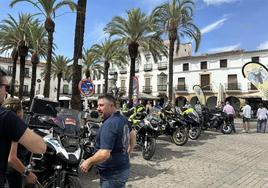 Los motoristas del rally llegaron a la Plaza Grande