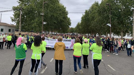 Zafra vuelve a salir a la calle para luchar contra el cáncer durante la IX Caminata Solidaria