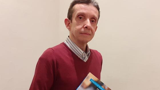 El escritor Francisco Muñoz Méndez presentó su libro '227 páginas'
